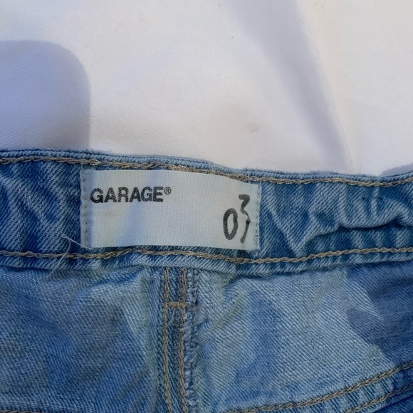 ✨Distressed Denim Shorts✨ - Picture 3 of 9